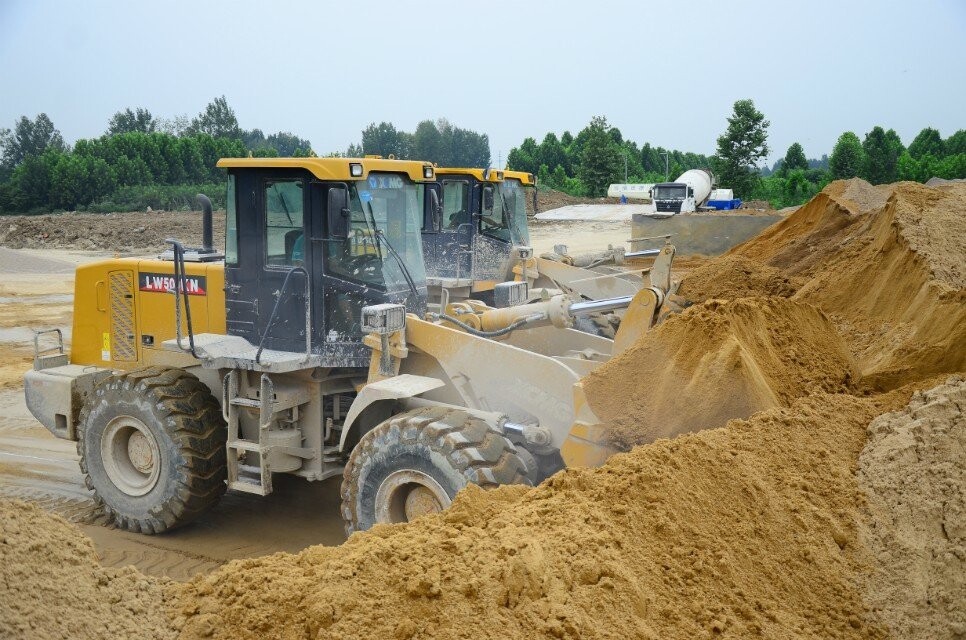 CE / EPA Certified Compact Wheel Loader With Water Tank Anti - Dust Structure