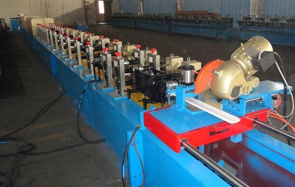 55 Type PU Shutter Door Sandwich Panel Machine