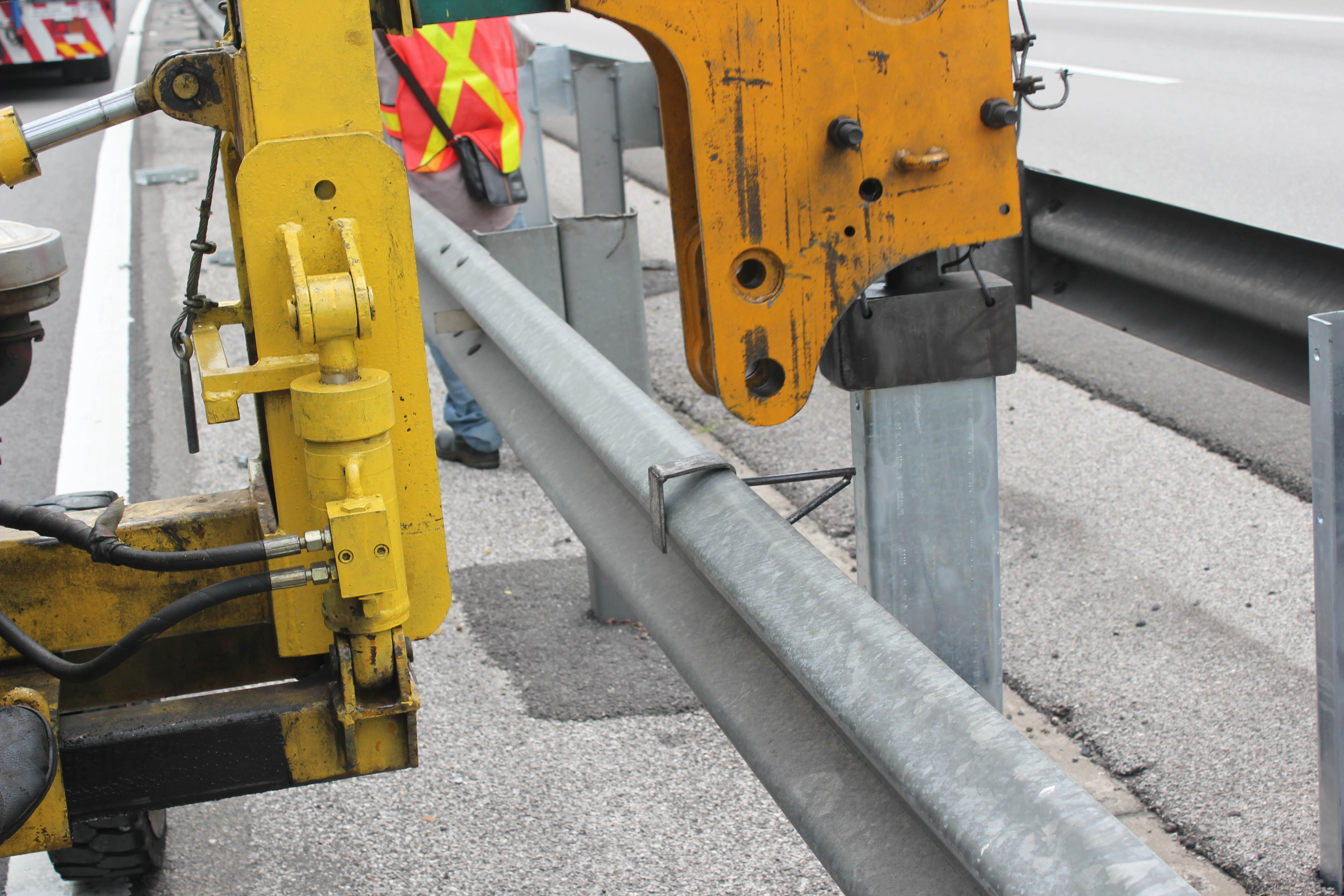 Hydraulic Hammer Pile Driver Machine For Highway Guardrail Installation