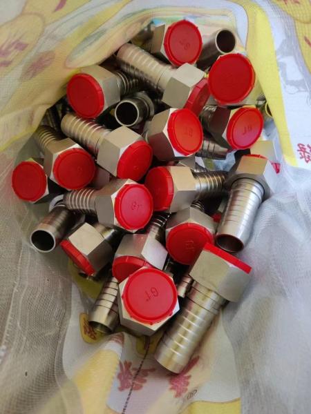 Different Raw Material And Standards Carbon Steel Metric Hydraulic Hose Fittings