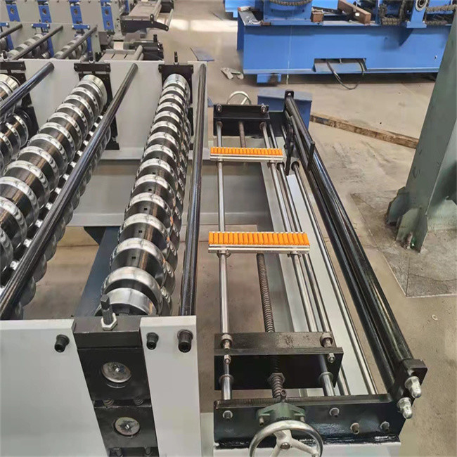 High speed 30m/min corrugated steel panel roll forming machine corrygated tile making machine
