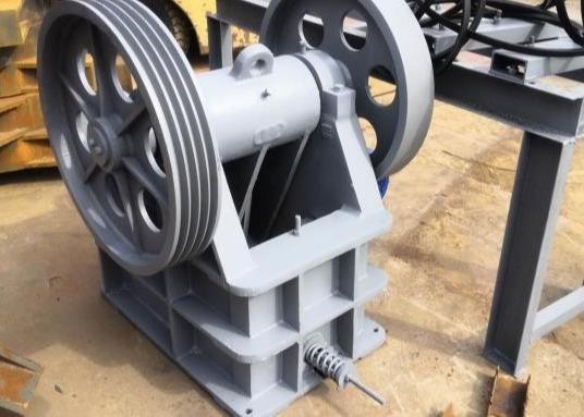 Heavy Duty Mining Equipment 200TPH Rock Jaw Crusher Machine