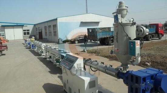 PP / PE Twin Pipe Extrusion Machine , 380v Plastic Pipe Manufacturing Plant