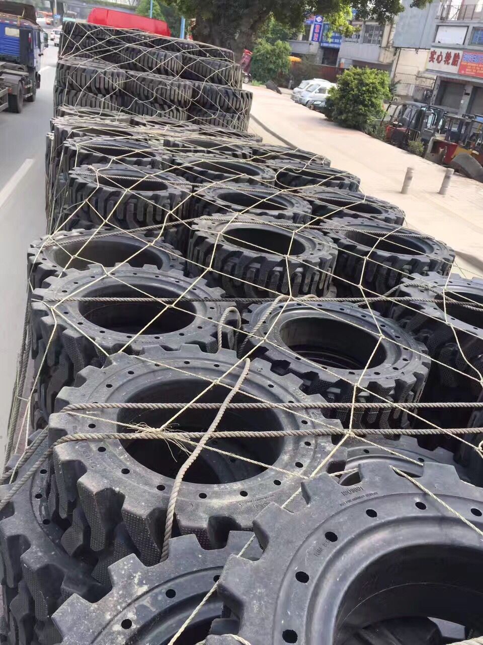WonRay wheel loader solid tires 26.5r25 16/70-20 for construction machinery
