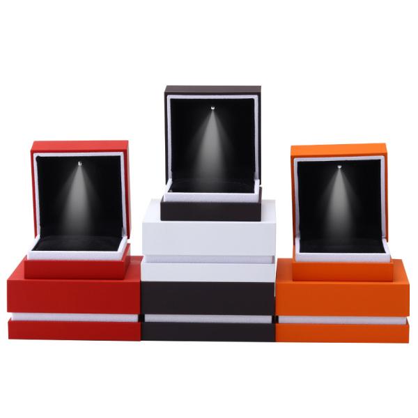 End Jewelry Packaging Box Baking Paint Craft White Edge LED Ring Jewelry Box 9*9