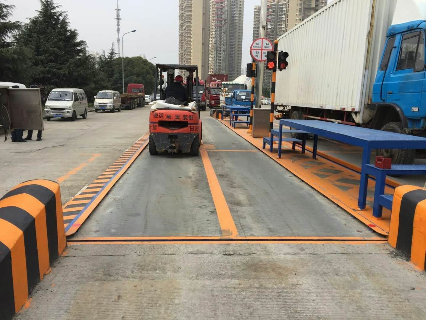 Reinforced Concrete Truck Scale Weighbridge 3*18M Vehicle Weighing Systems