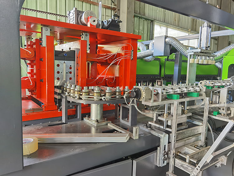 25kw Power SMC High Pressure Valve PET Bottle Blowing Automatic Blow Molding Machine