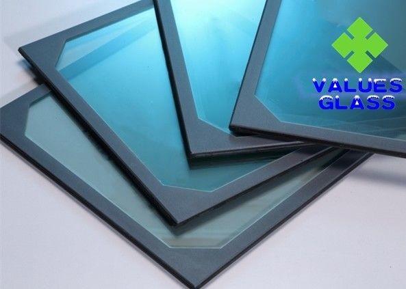 Perfect Shading Effect Vacuum Insulated Glass With Hing Visible Light Transmitta