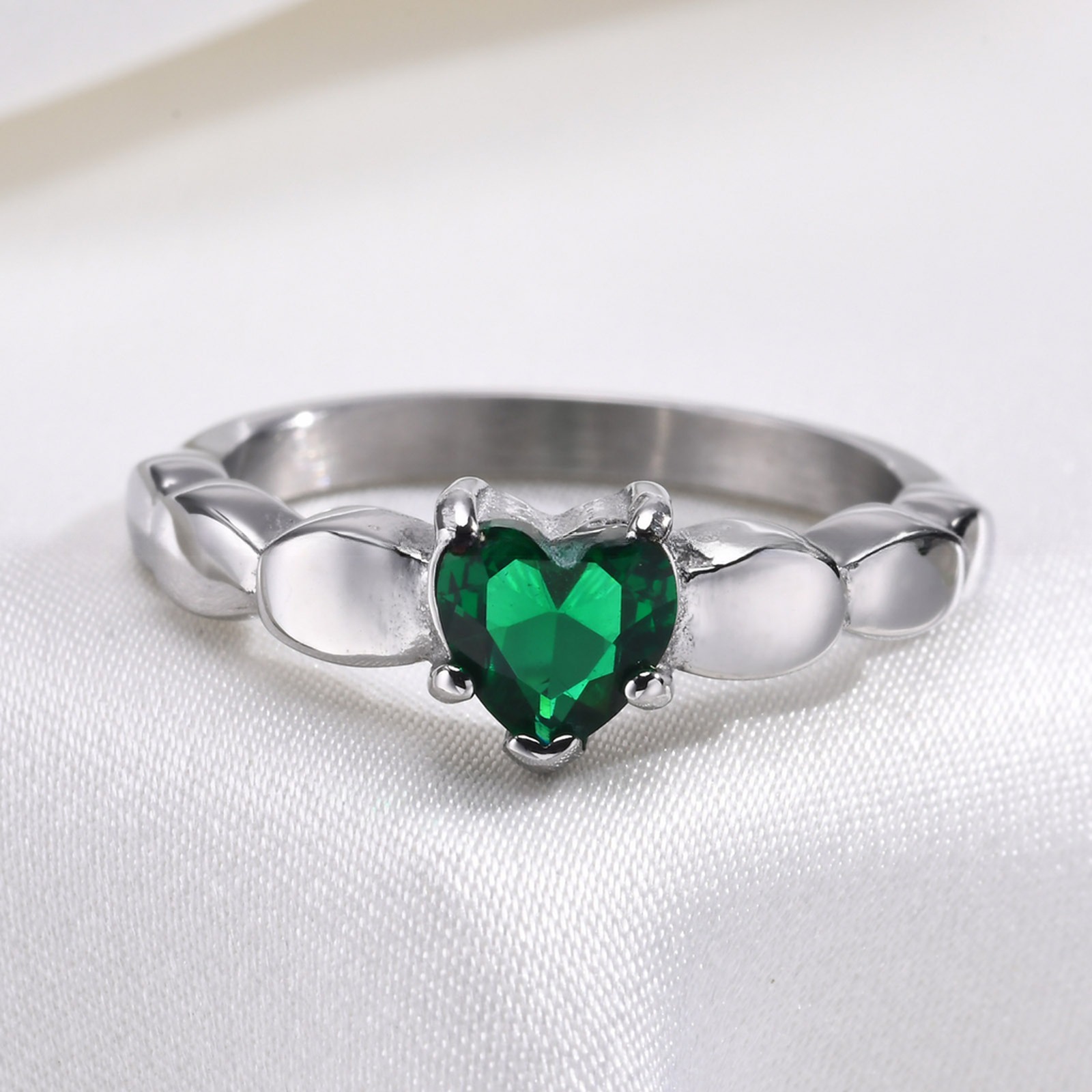 Channel Setting Inlay CZ Stainless Steel Rings 18K Gold Plated For Wedding Engagement