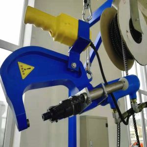 Simple operatation self piercing riveter road sign plate making