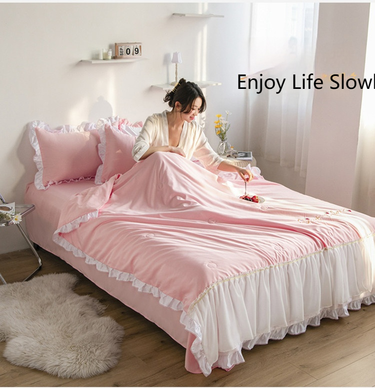Luxury Embroidery Washed Silk Bedding Set Quilt Filled Soft and Breathable Bed Sheet 2024