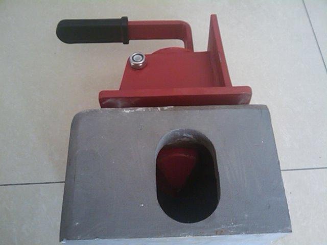 Semi Trailer Double Container Trailer Twistlock Twist Lock Front Pin Lock Trailer Parts Red and Black