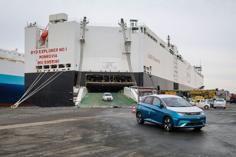 110KM Leading Edition 2024 BYD Song Plus Dm-I Hybrid Electric Vehicle With FWD Drive