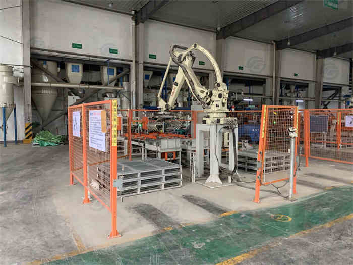 Fish Feed Robot Palletizer Pellet Mill Manpower Saving Animal Feed Packaging Machine