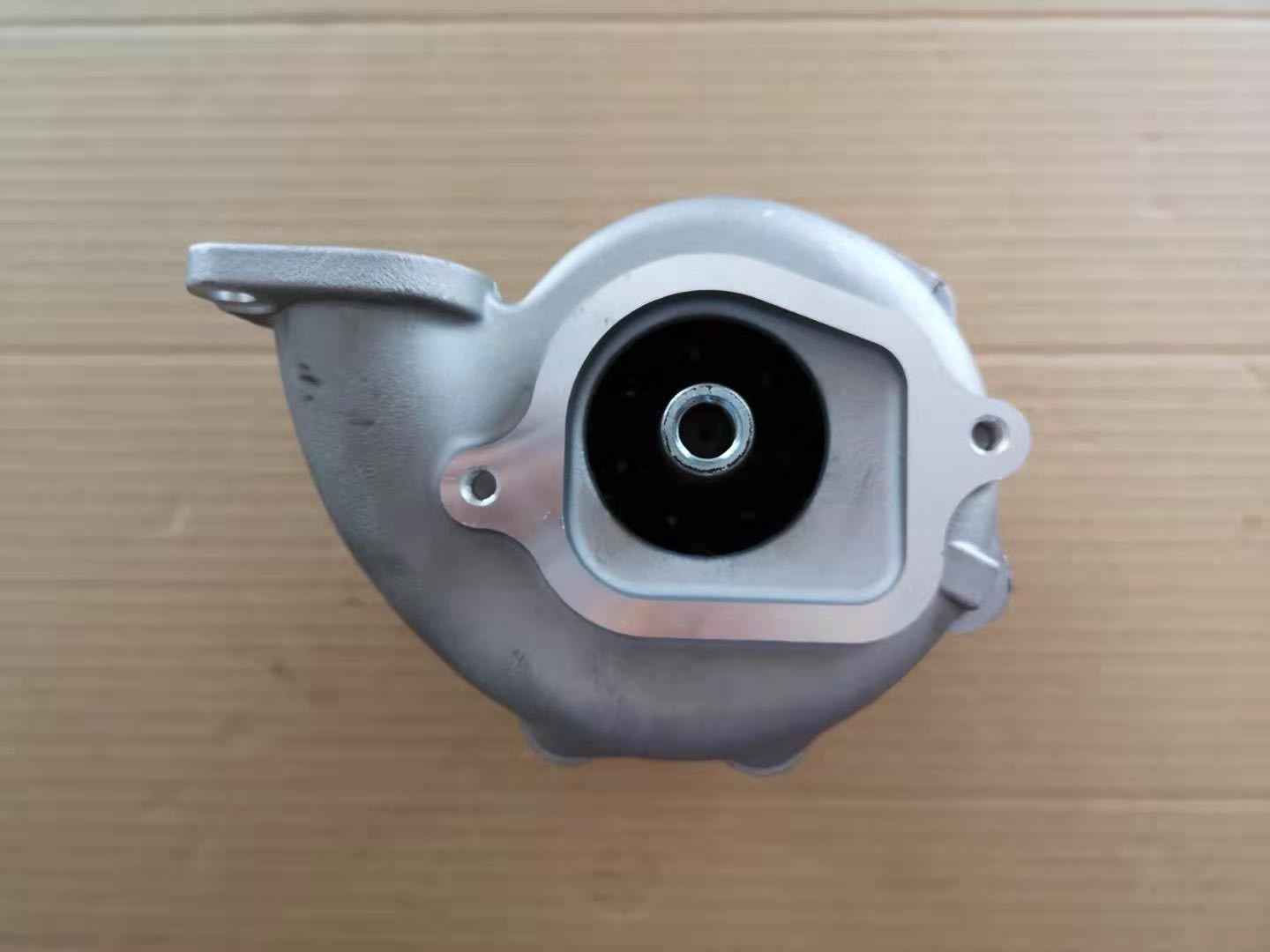 6WA1 6WF1 6WG1 Water Pump 8981460730 ISUZU Heavy Truck And Industrial Engine Use