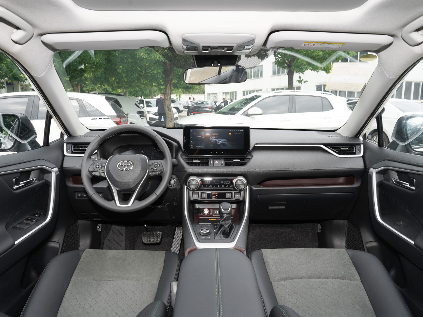 Leather Seats To-yota RAV-4 AWD Gasoline and Hybrid Versions 0km Used Car with Electric Steering System