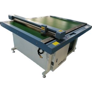 China Smart Flatbed CAD Cutter Plotter for Paper Pattern Cutting with High Precision on sale
