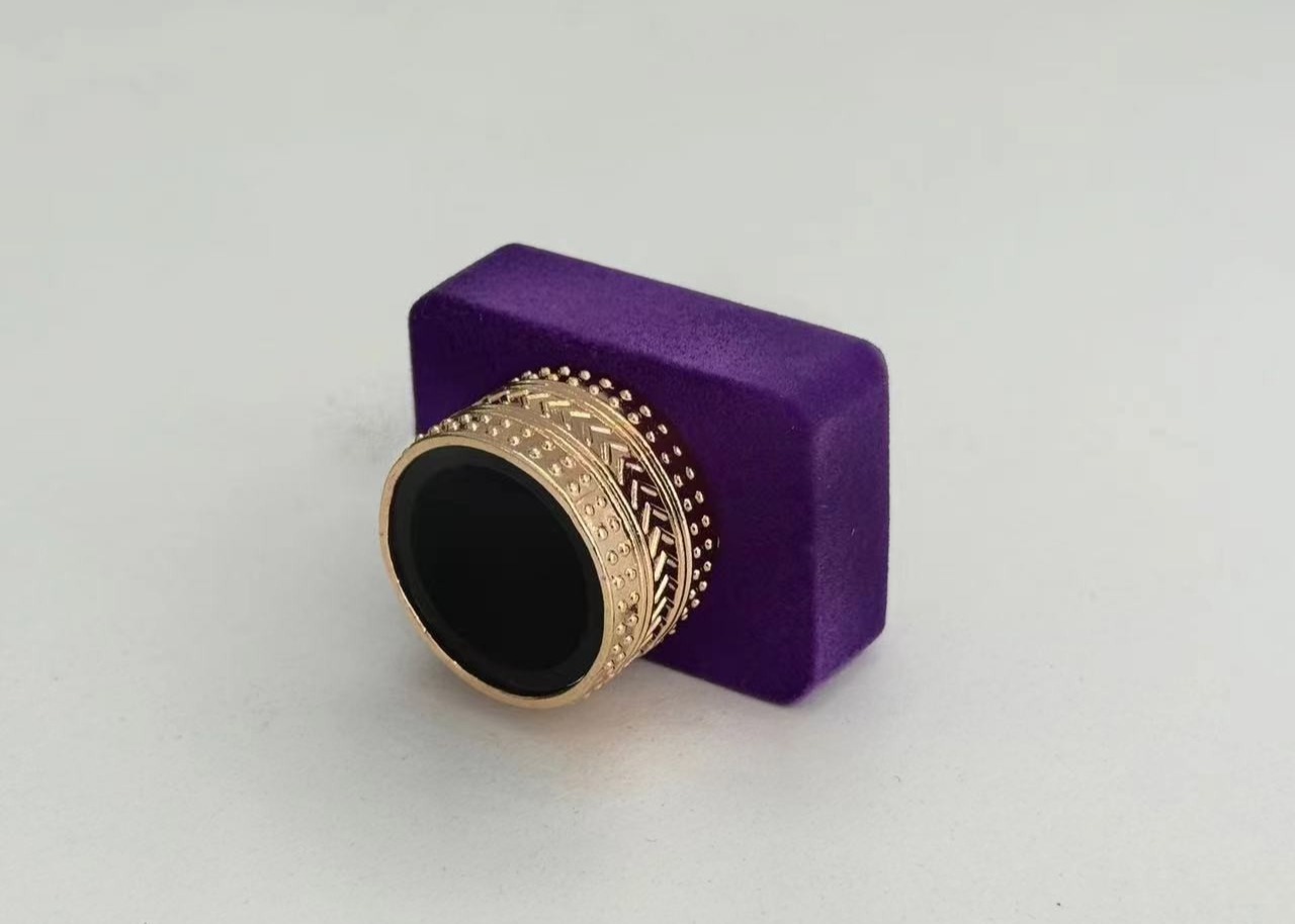Eco-Friendly Colorful Zinc-Alloy Perfume Bottle Caps For Perfume Bottle Packing