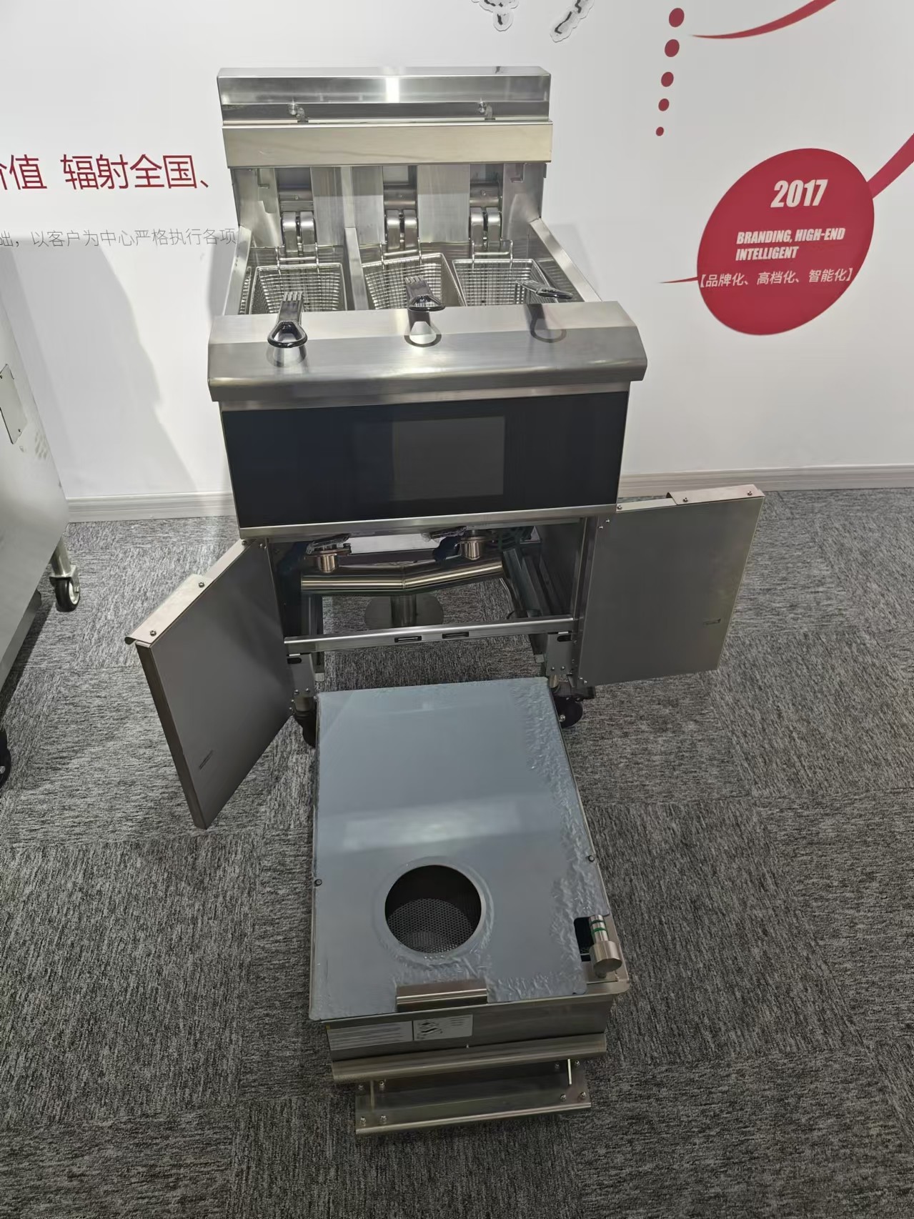 Electric Two Pots 3 Baskets Touchscreen Panel With Oil Filter System Fryer