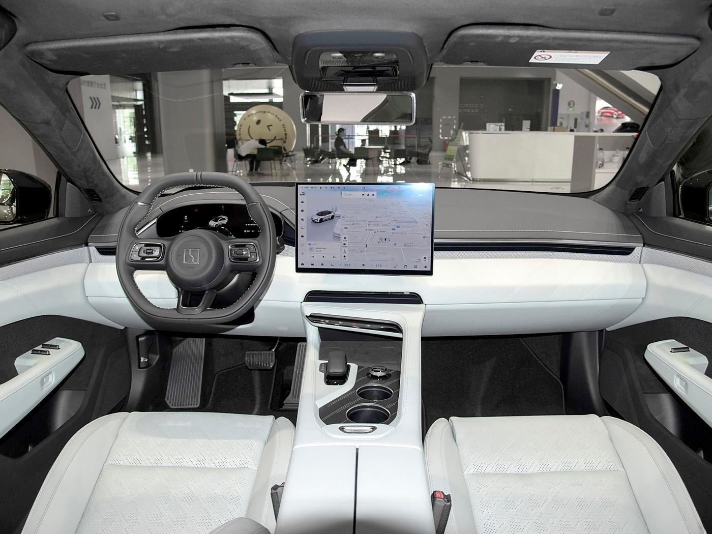 New Energy Vehicle Sedan Used 140kwh Ev Cars Zeekr 001 Electric Car