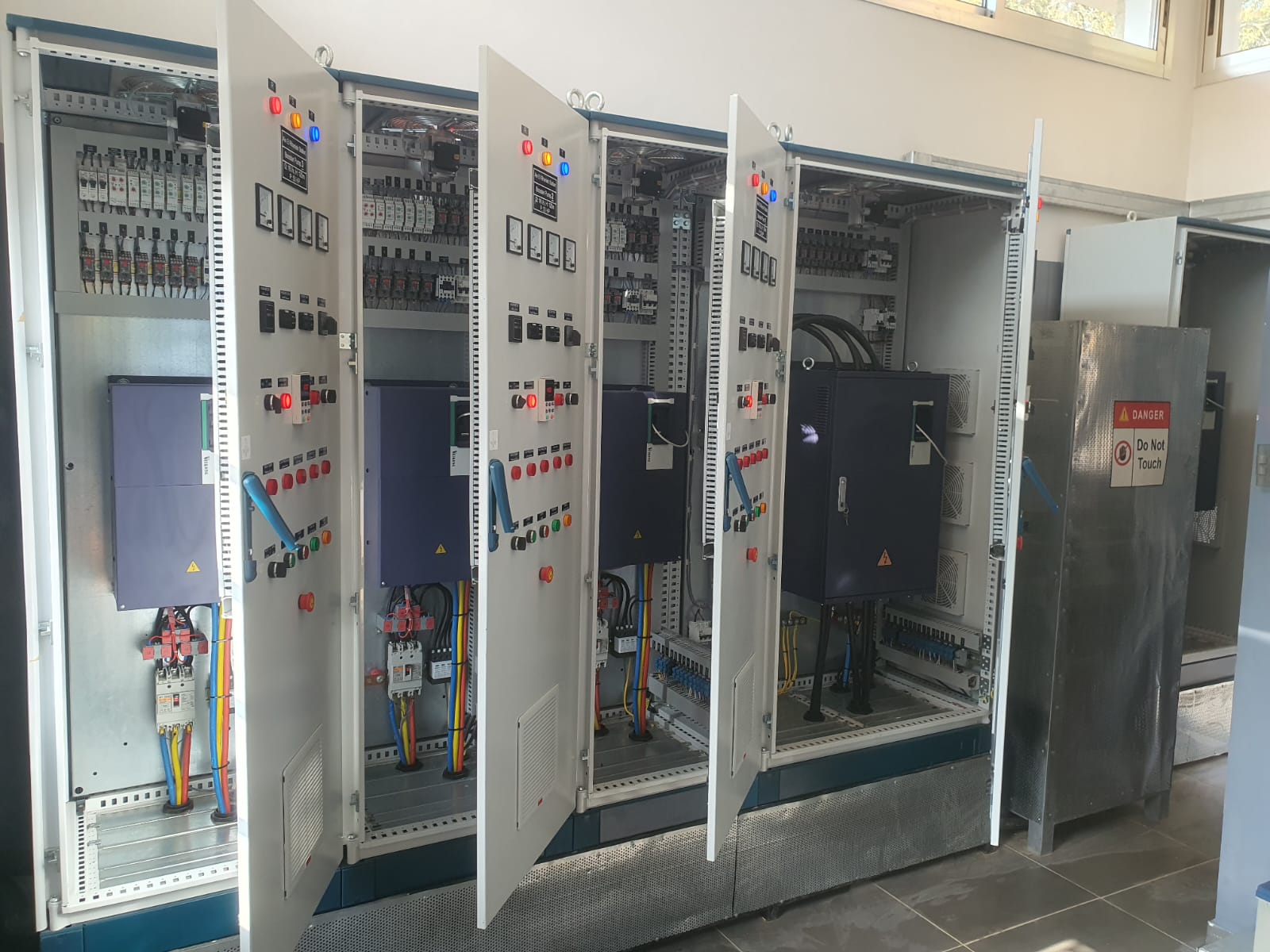 99.999% solar pump controller 