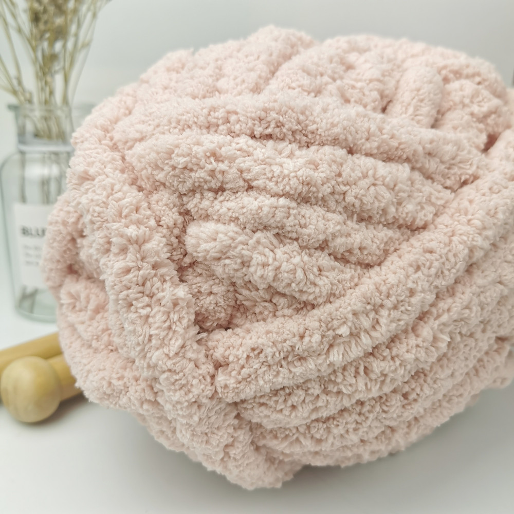 DIY Chunky Chenille Yarn 100% Polyester Fluffy Crochet Yarn For Rug Pillow Mattress