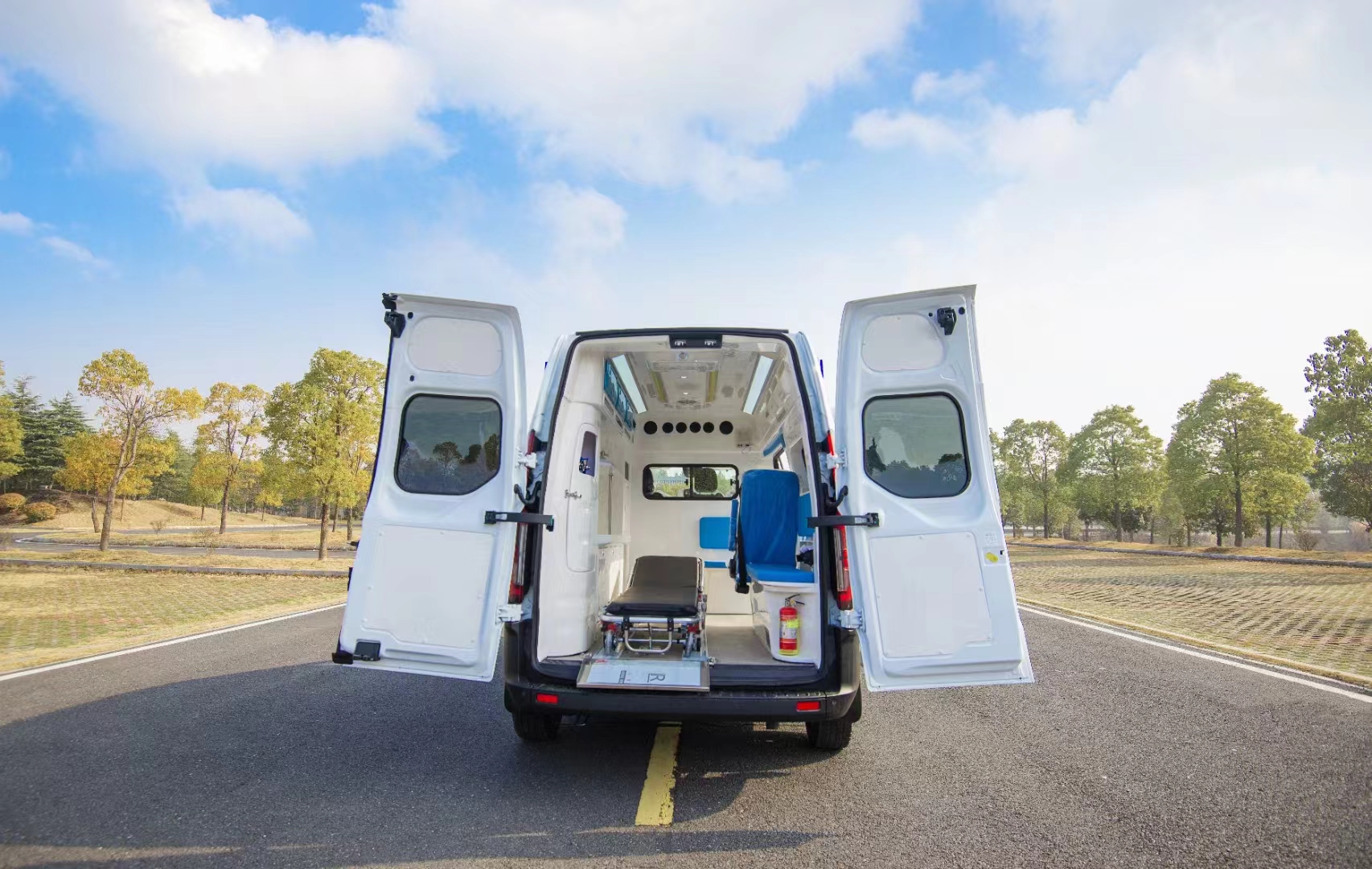 Ambulance Ambulance 2.2T Diesel Manual Transmission 6/7/8 Seats