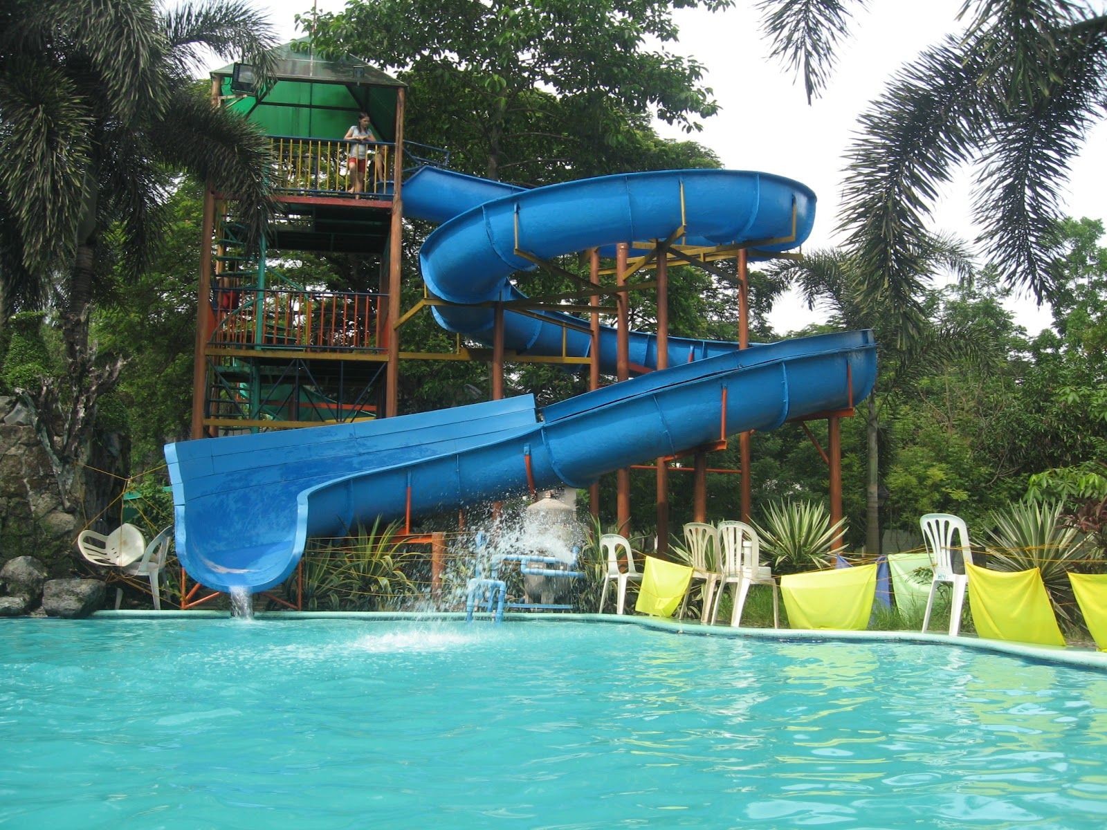 Outdoor Water Playground Swimming Pool Equipment Slide For Children