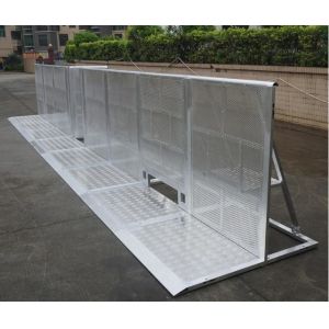 Versatile Aluminum Crowd Control Barriers For Indoor And Outdoor Events