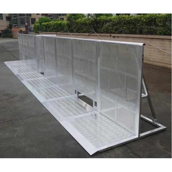 Quality Versatile Aluminum Crowd Control Barriers For Indoor And Outdoor Events for sale