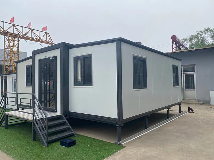 Fast Install Advantage Expandable and Movable Prefabricated Modular Living Container House with Steel Corner Casting