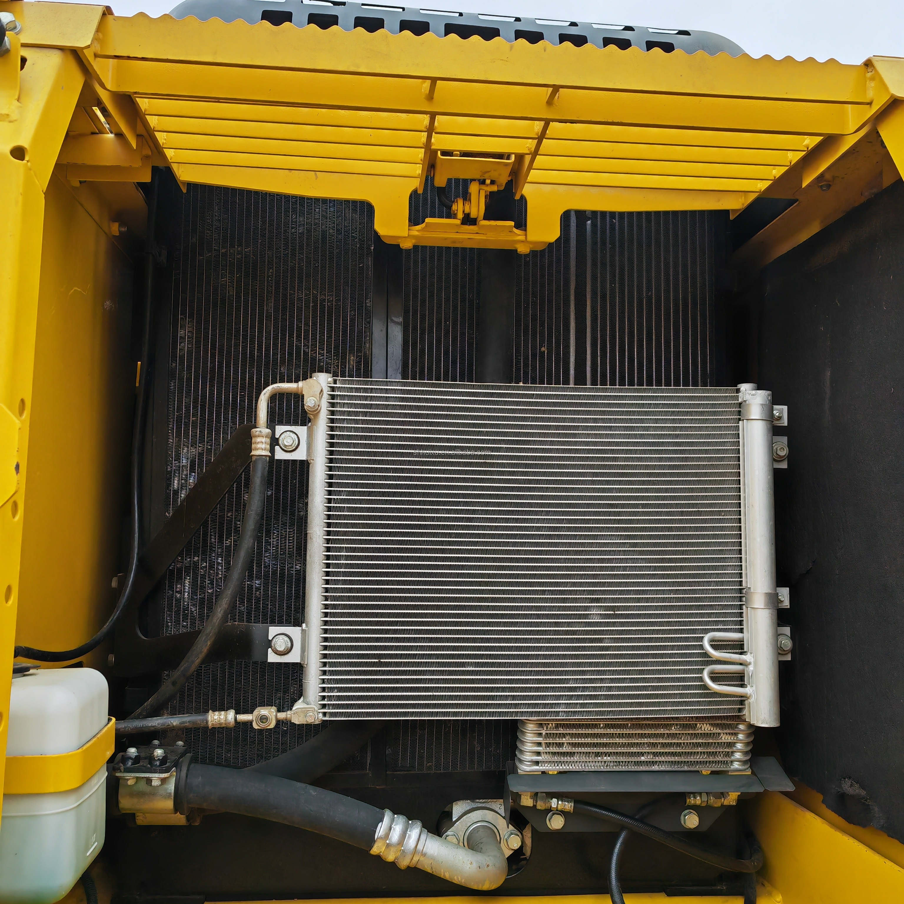 Second hand KOMATSU240-8LC excavator USED GOOD QUALITY EXCAVATOR KOMATSU PC240