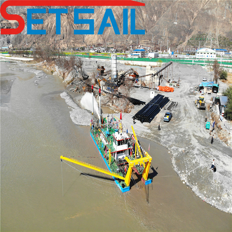 20inch Water Flow 5000m3 Cutter Suction Dredger with Diesel Engine