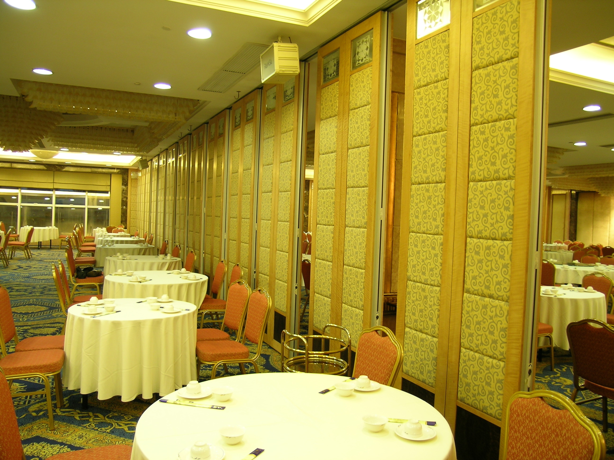 Movable Demountable Sliding Partition Walls 85MM Thickness PU Leather Surface