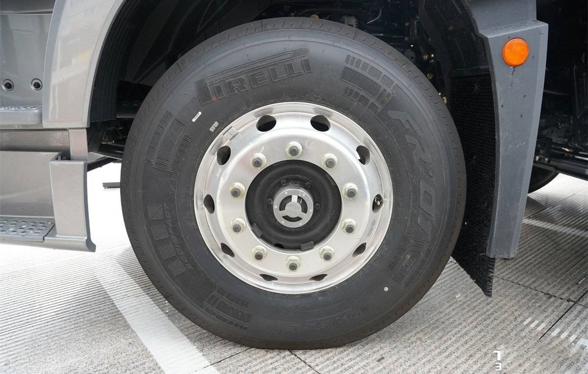 1.2-meter Ultra-wide Bed, NG Power With airbag Axle, FAW6 Four-axle Cargo Light Truck Cargo Truck EU Standard 2 to 6