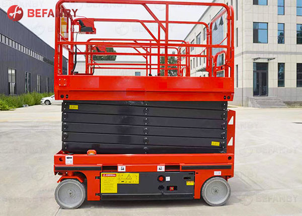 Self-Propelled Mobile Electric Scissor Lift