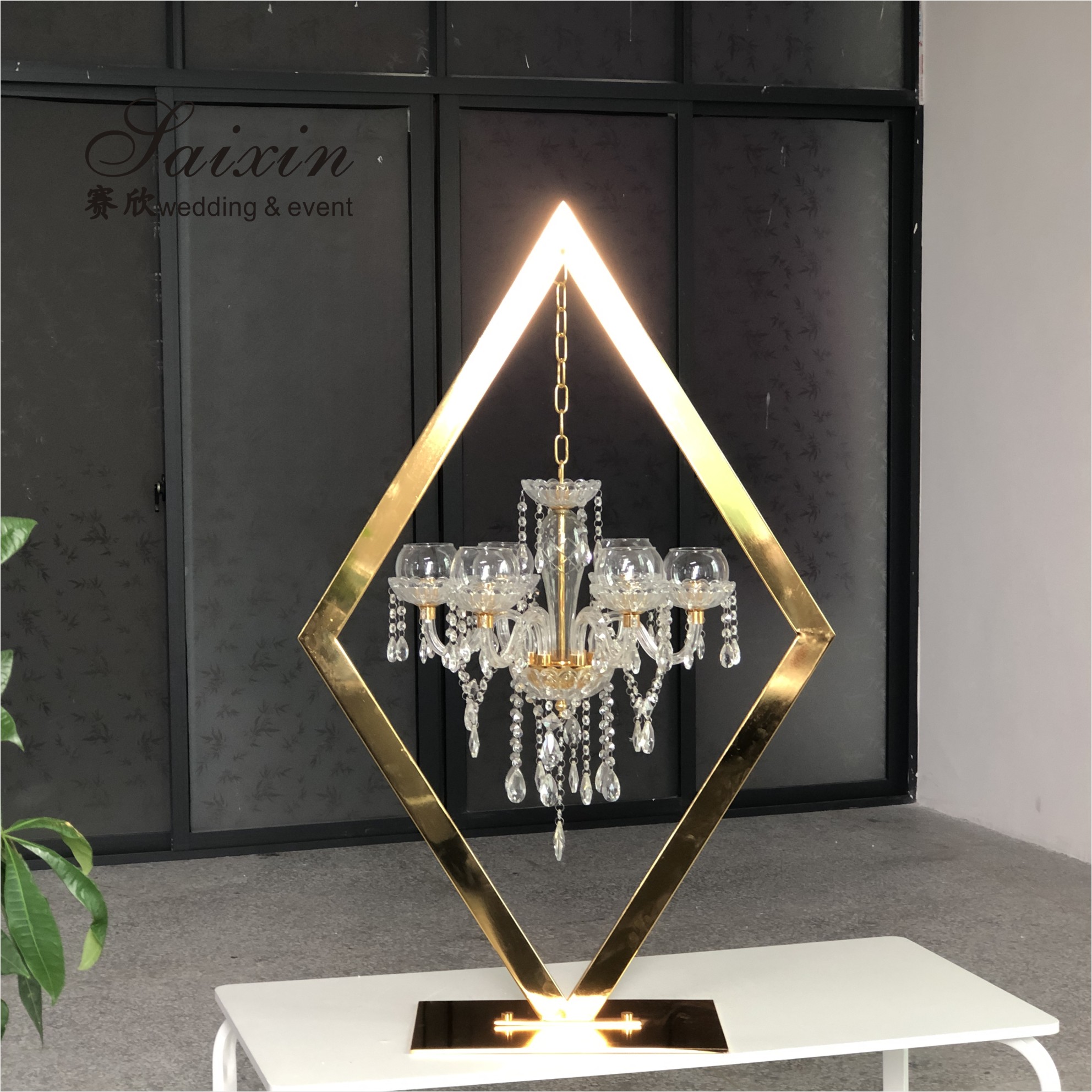 ZT-407 New Gold diamond stand with Hanging Crystal candles holder for wedding table top centerpiece