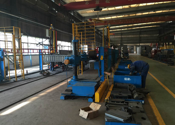 Light Self - Weight Cargo Semi Trailer Truck Used In Logistic Industry