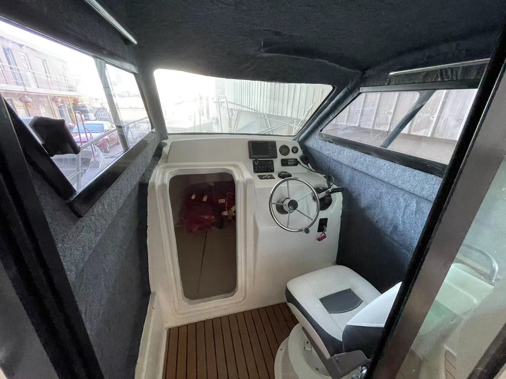 2023 new 7.6m fiberglass fishing boat for relax and recreation with cabin for sea