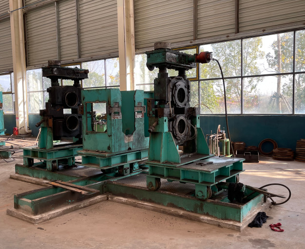 Roller Changing Manipulator Auxiliary Equipment