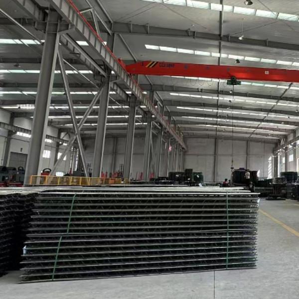 Safety And Stability Steel Trusses For Concrete Floors Building Structure