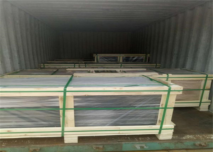 Patterned Transparent Solar Panel Glass Low Visible Light Reflectivity Tempered Processing