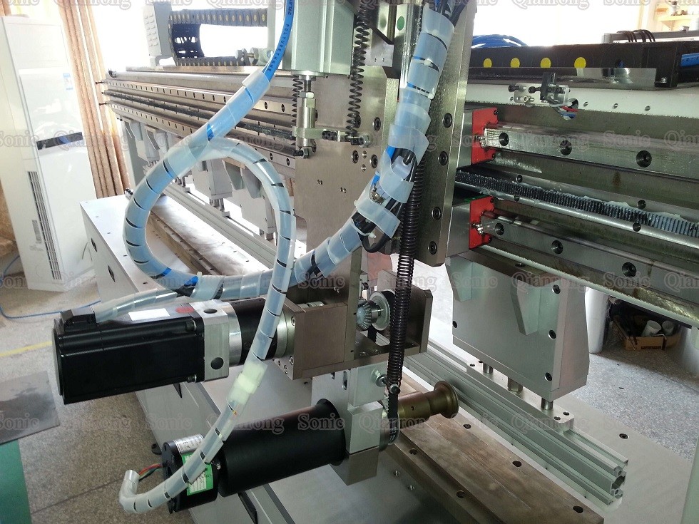 Copper Sheet Aluminum Sheet Handheld Ultrasonic Welder , Aluminum Tube Roll Ultrasonic Bonding Machine