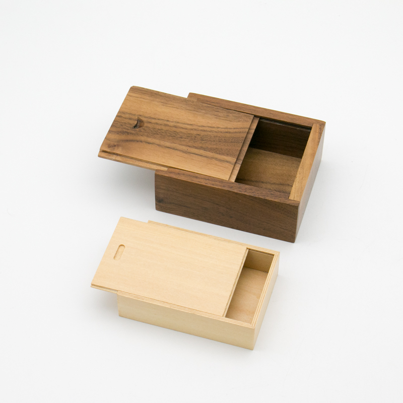 Manufacturers wholesale beautiful household goods multi-purpose cleat box
