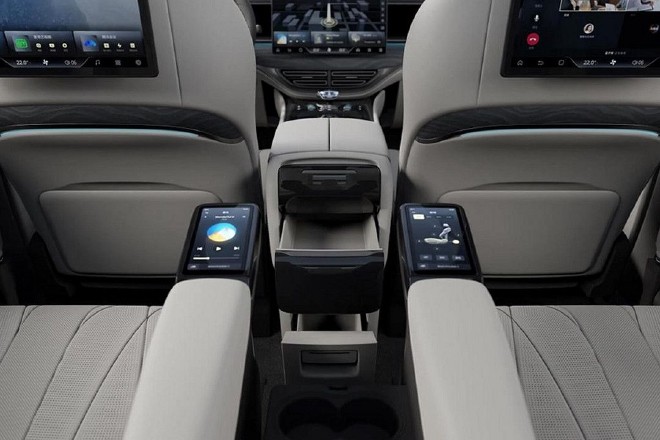 1.5T Large Electric Cars Petrol Electric Hybrid 200km/H HUAWEI AITO M7 SUV