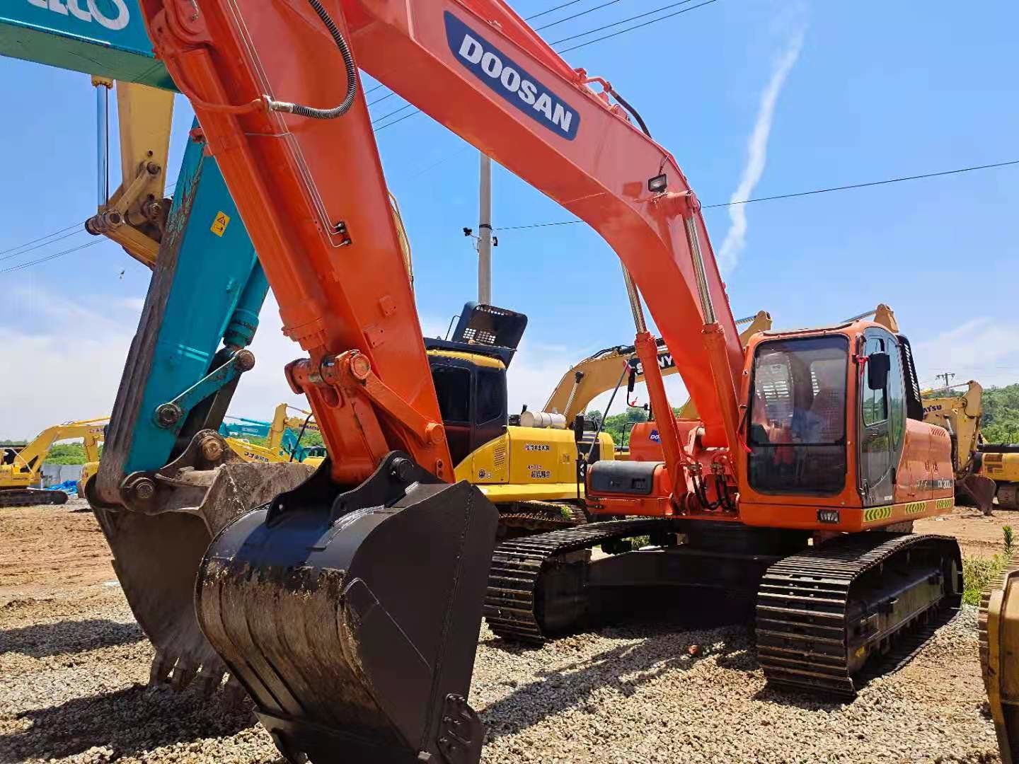 DX300 Hydraulic Crawler Excavator Machinery Used Doosan