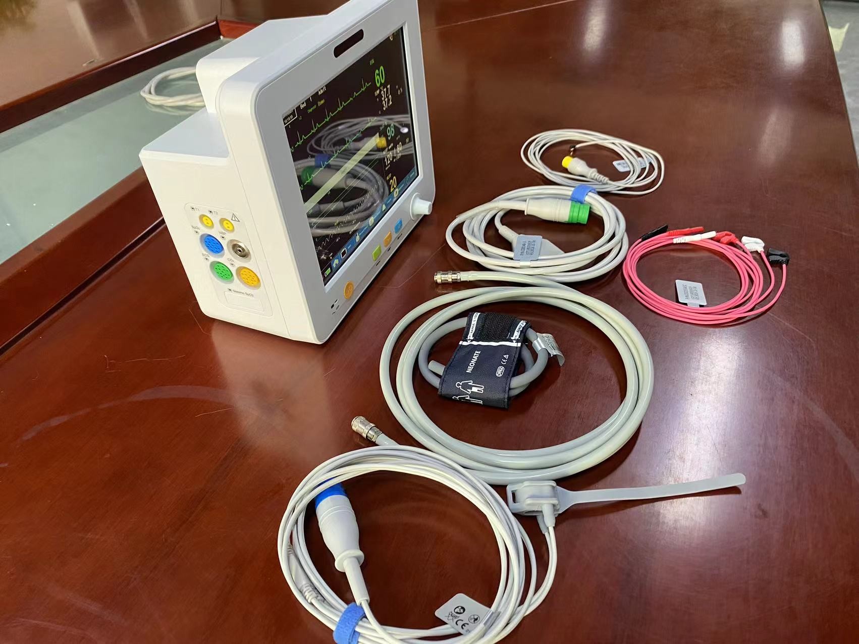 Multi Parameter Neonatal Patient Monitor With EtCO2 ECG SPO2 NIBP Temp Measurement