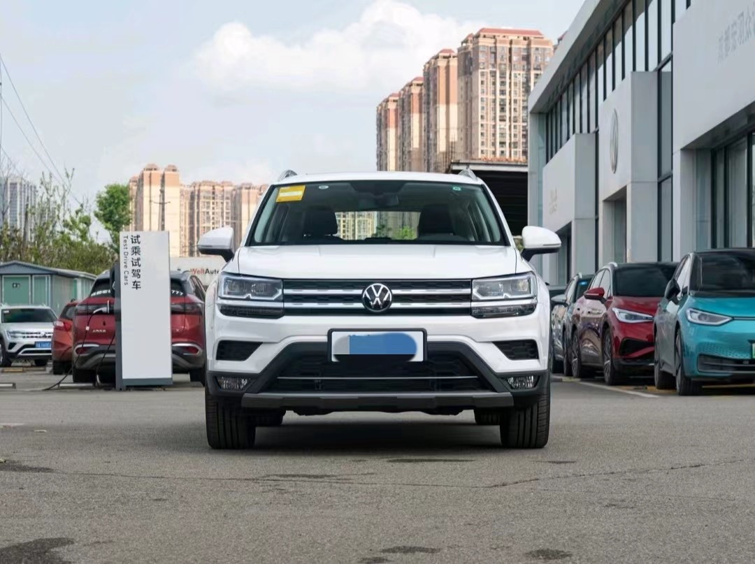 VW Tharu 2022 330TSI 4wd Luxury Edition Compact SUV 95 # Gasoline New