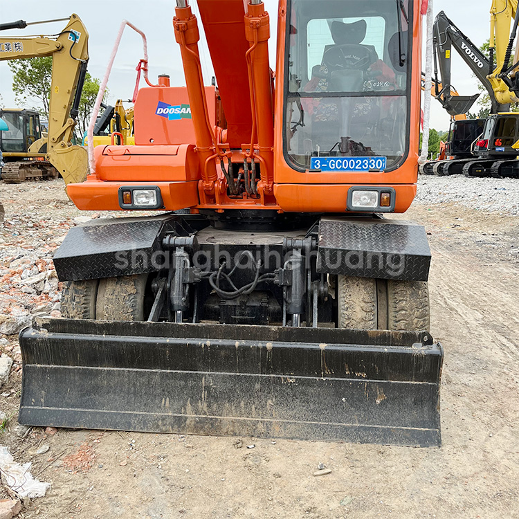 Good Quality Original Korea Doosan Dh150w-7 150w Wheel Excavator Doosan 15 tons Used Excavator for sale