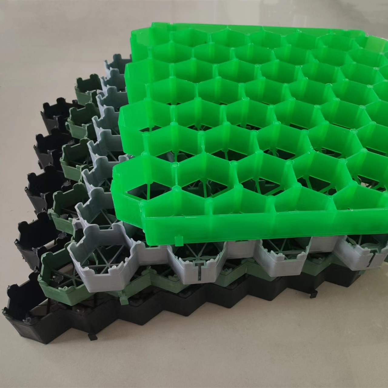 38mm-70mm Height Plastic Interlocking Gravel Grass Paving Grid for Strengthening Soil